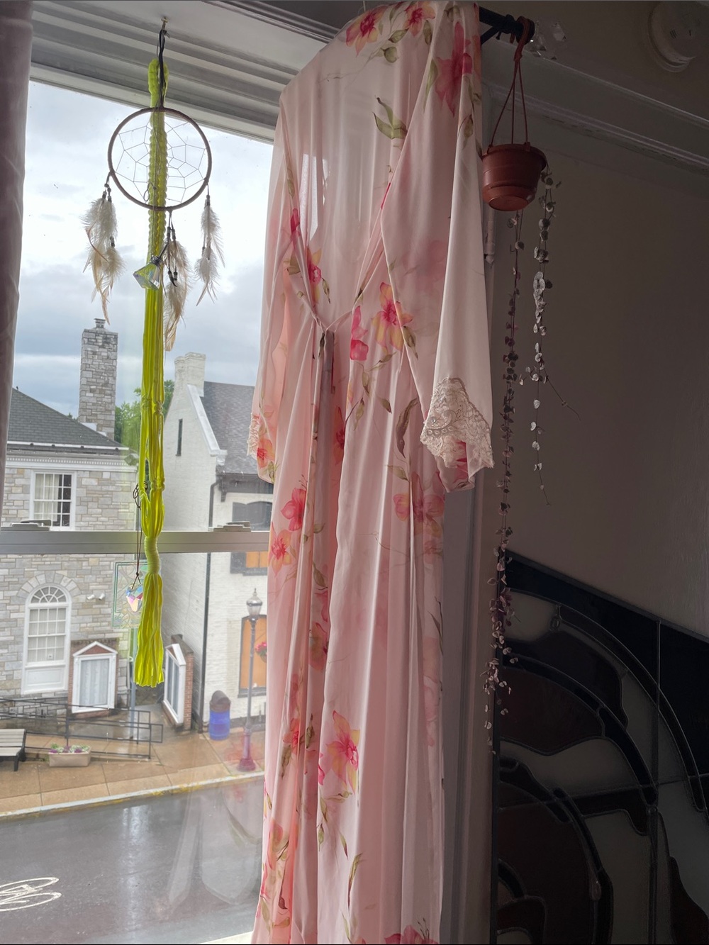 Valerie Stevens Pink Floral Satin Chemise with Sheer Floral Robe Vintage Medium - Picture 14 of 16